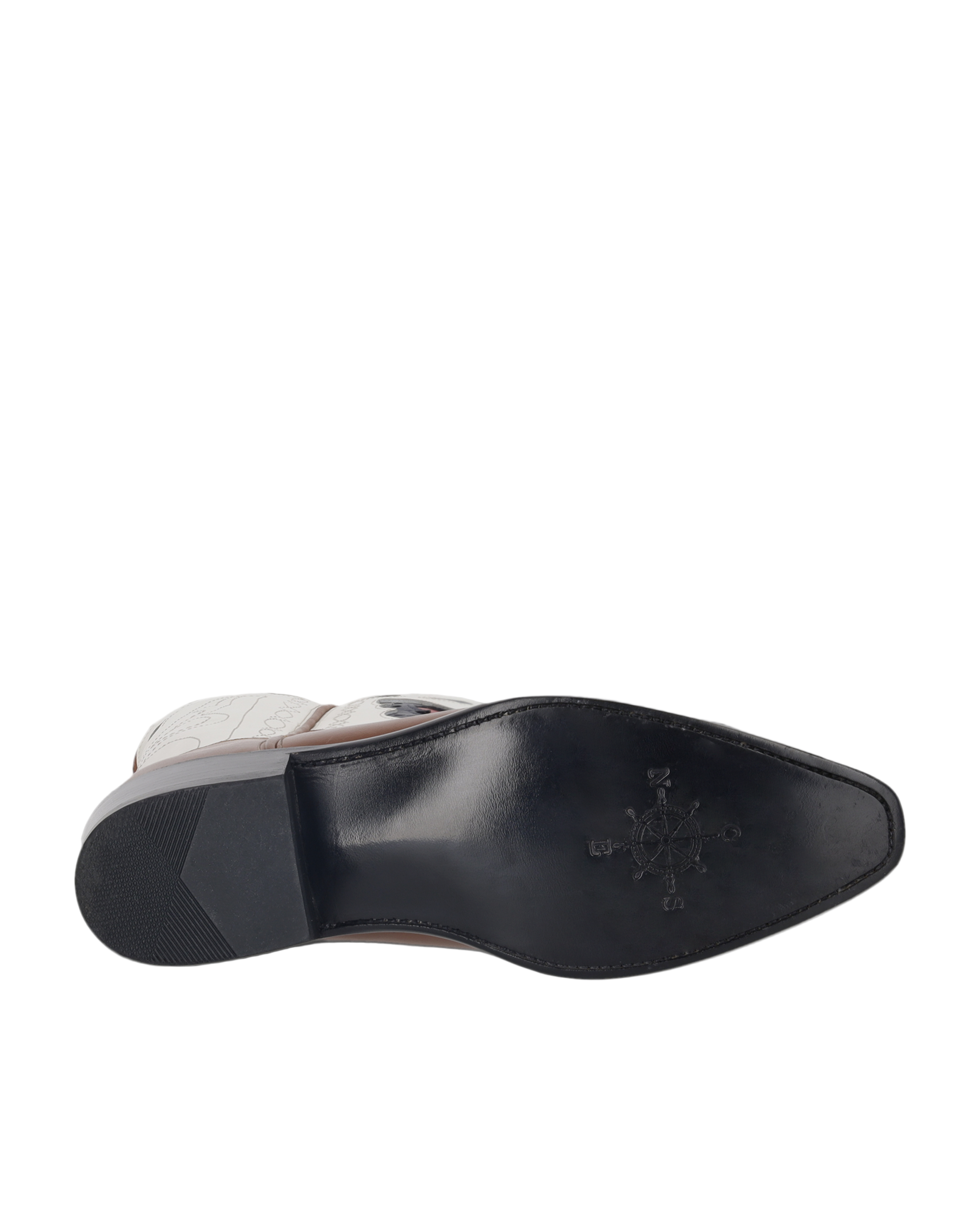 Shaila "Butterfly" Camperos In Pelle