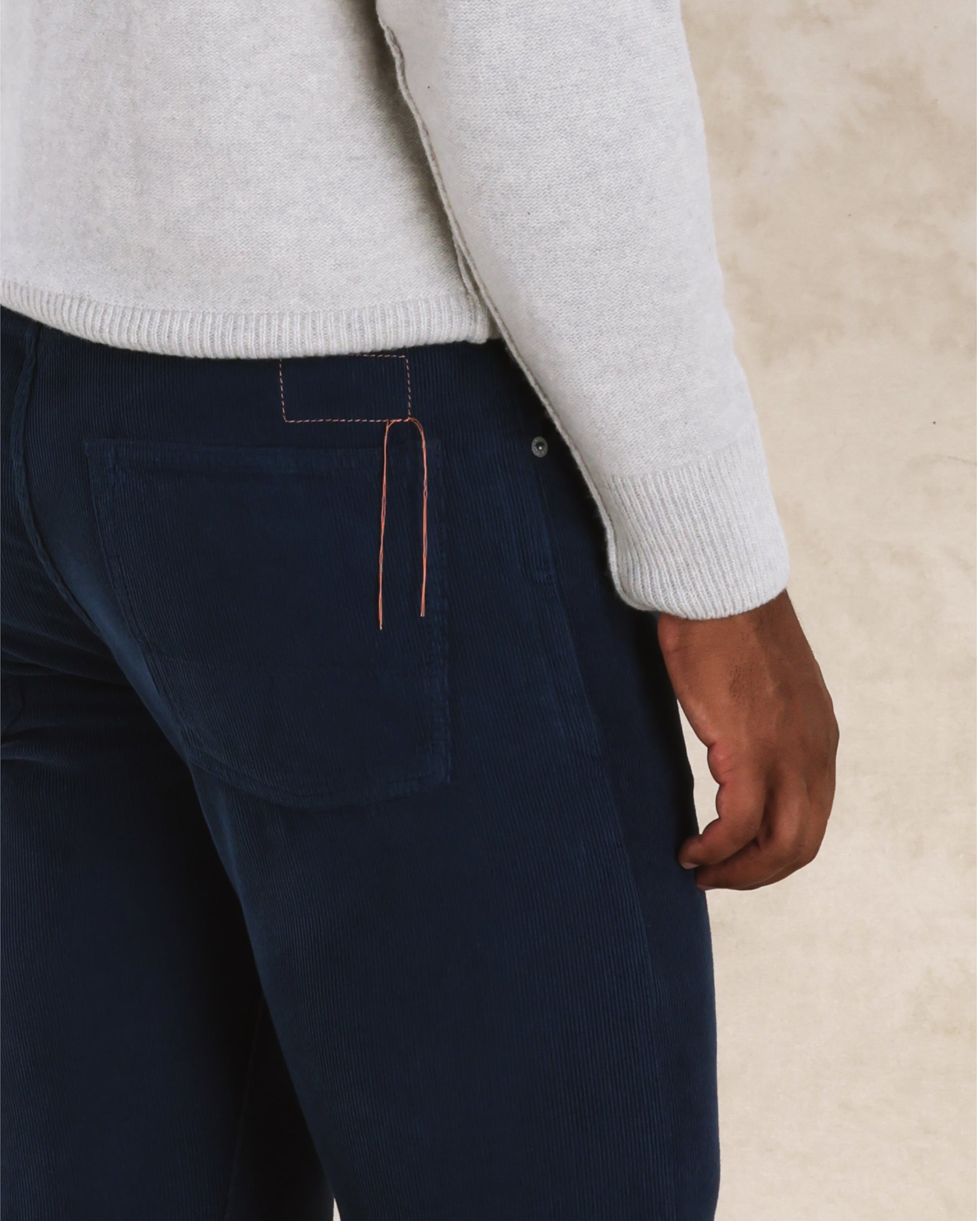 965JOHN-0011T            NVY