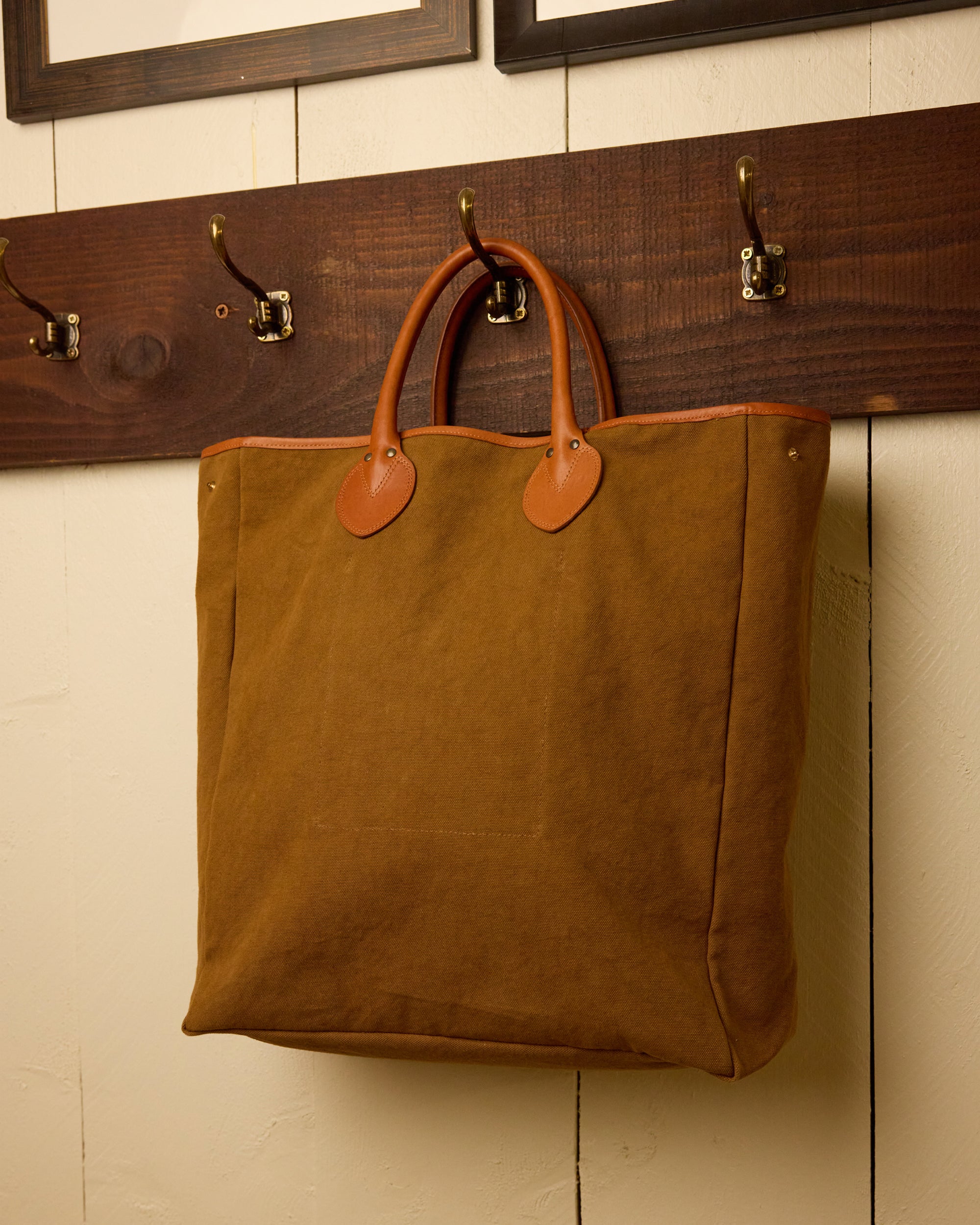 SAC-CANVA                CAM