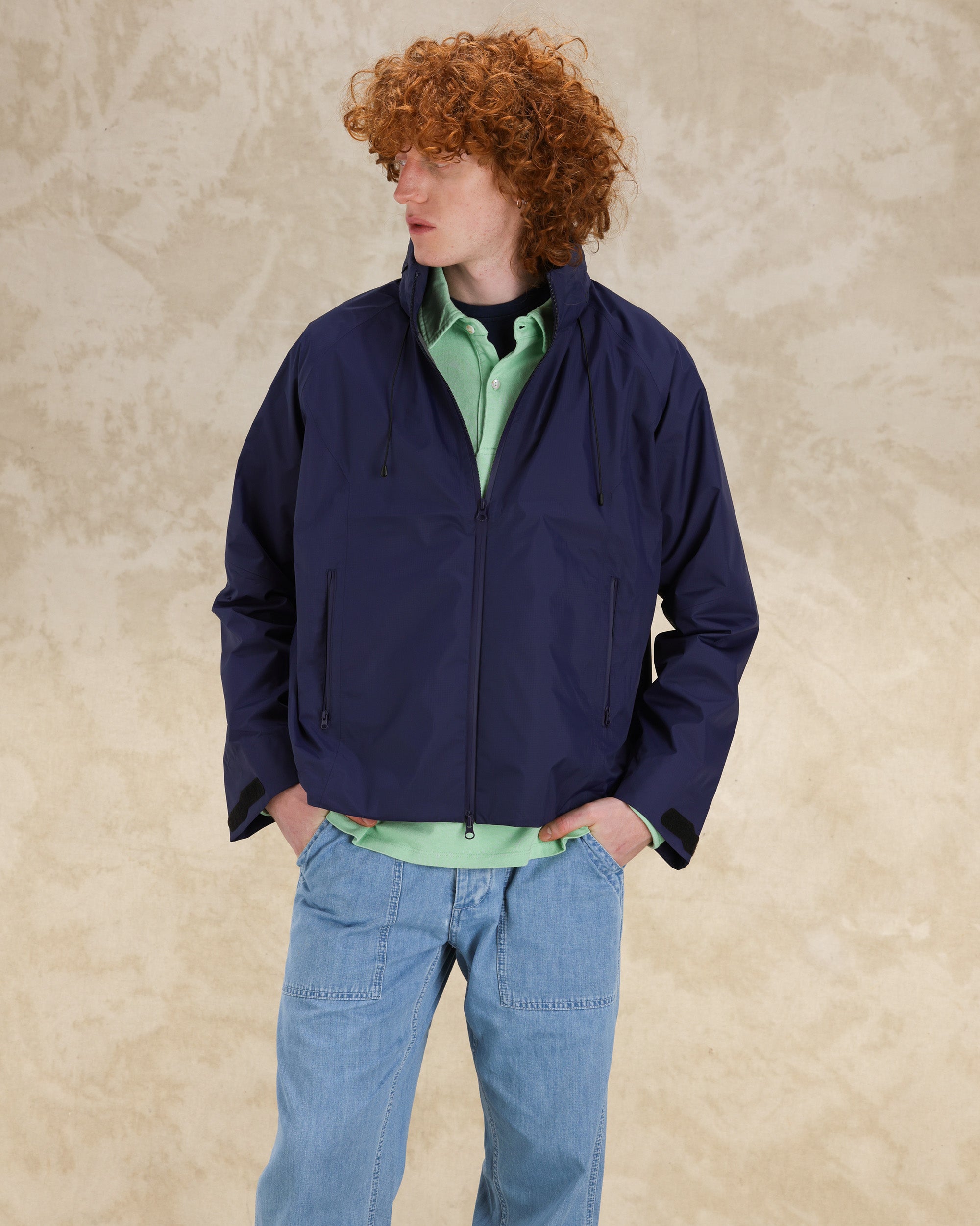 WALKING-LEO08            NVY