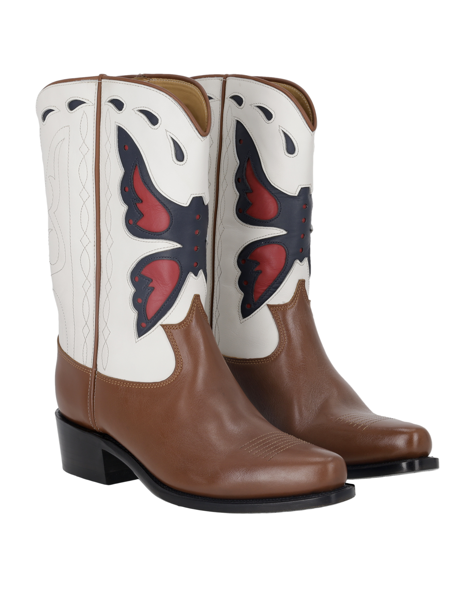Shaila "Butterfly" Camperos In Pelle